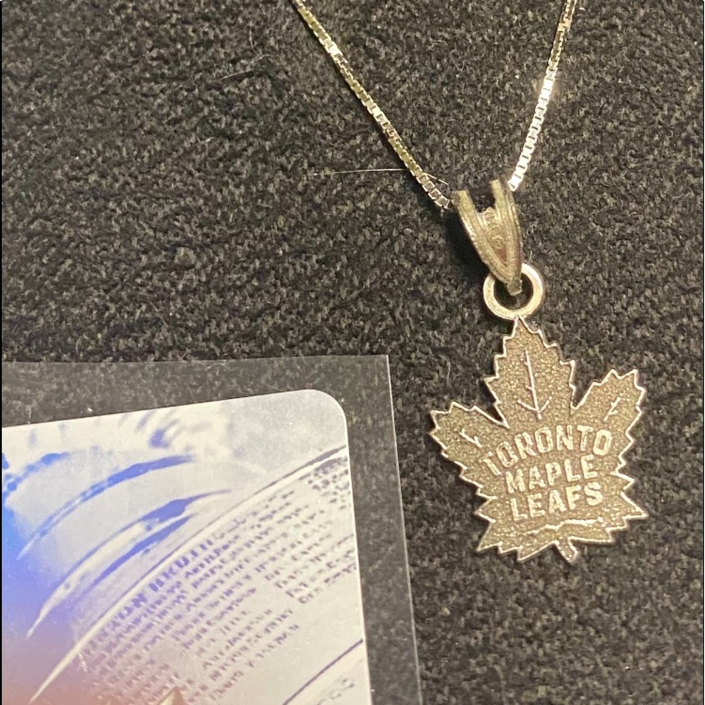 14kt Raw White Gold Toronto Maple Leafs Pendant.